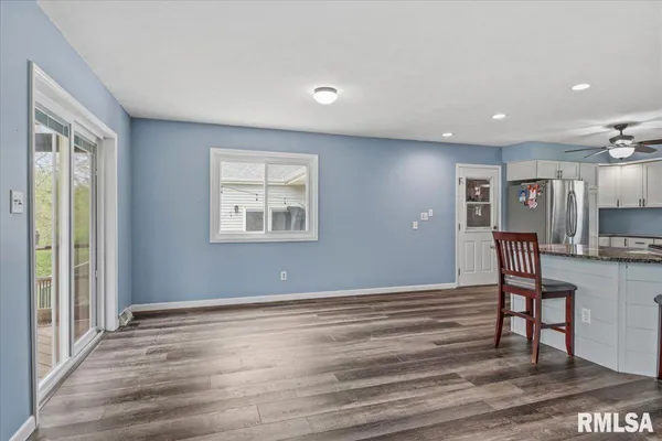 $425,000 | 3838 North 8th Street Road, Springfield, IL 62707