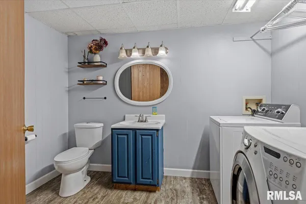 $425,000 | 3838 North 8th Street Road, Springfield, IL 62707