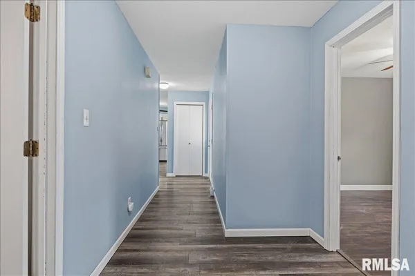 $425,000 | 3838 North 8th Street Road, Springfield, IL 62707