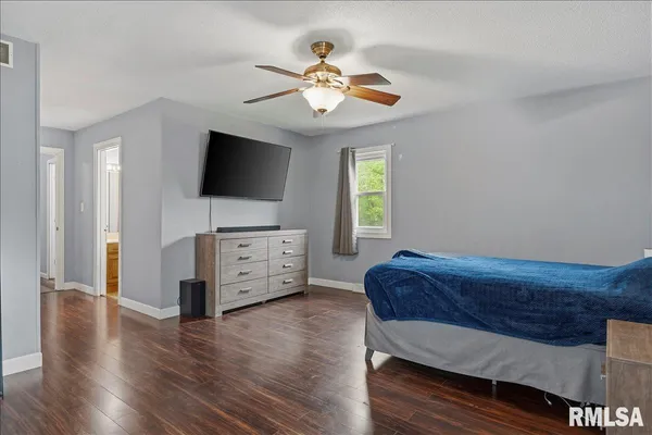 $425,000 | 3838 North 8th Street Road, Springfield, IL 62707