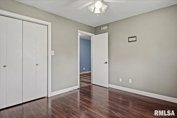 $425,000 | 3838 North 8th Street Road, Springfield, IL 62707