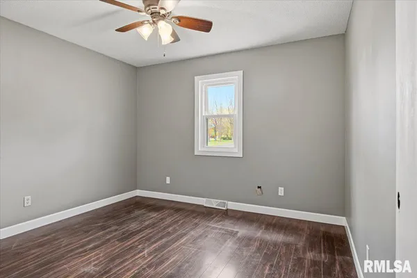 $425,000 | 3838 North 8th Street Road, Springfield, IL 62707