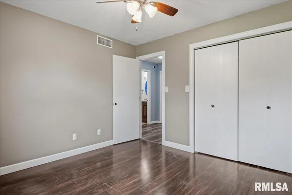 $425,000 | 3838 North 8th Street Road, Springfield, IL 62707