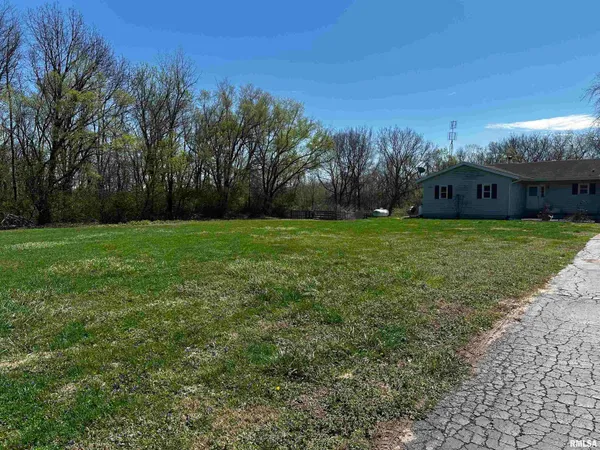 $425,000 | 3838 North 8th Street Road, Springfield, IL 62707