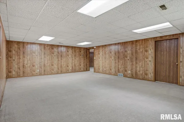 $425,000 | 3838 North 8th Street Road, Springfield, IL 62707