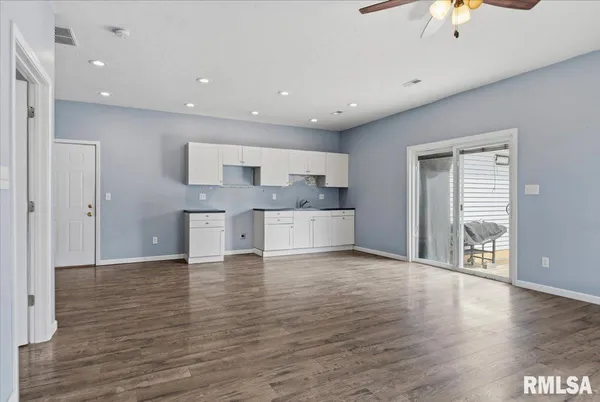 $425,000 | 3838 North 8th Street Road, Springfield, IL 62707