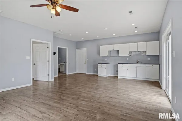 $425,000 | 3838 North 8th Street Road, Springfield, IL 62707