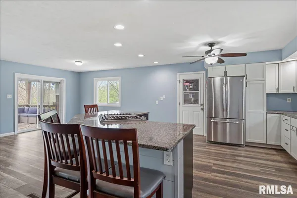 $425,000 | 3838 North 8th Street Road, Springfield, IL 62707