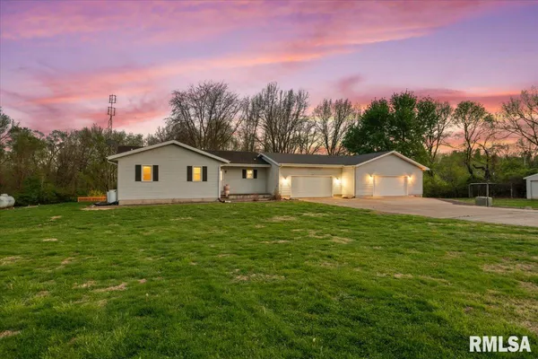 $425,000 | 3838 North 8th Street Road, Springfield, IL 62707