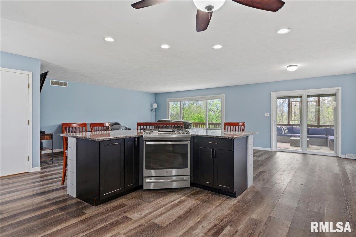 3838 North 8th Street Road Springfield, IL 62707 - Photo 8 of 73