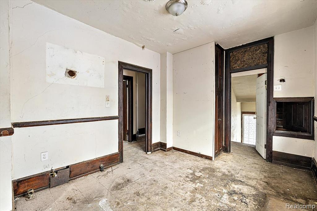 3000 Field Street Detroit, MI 48214 - Photo 27 of 77