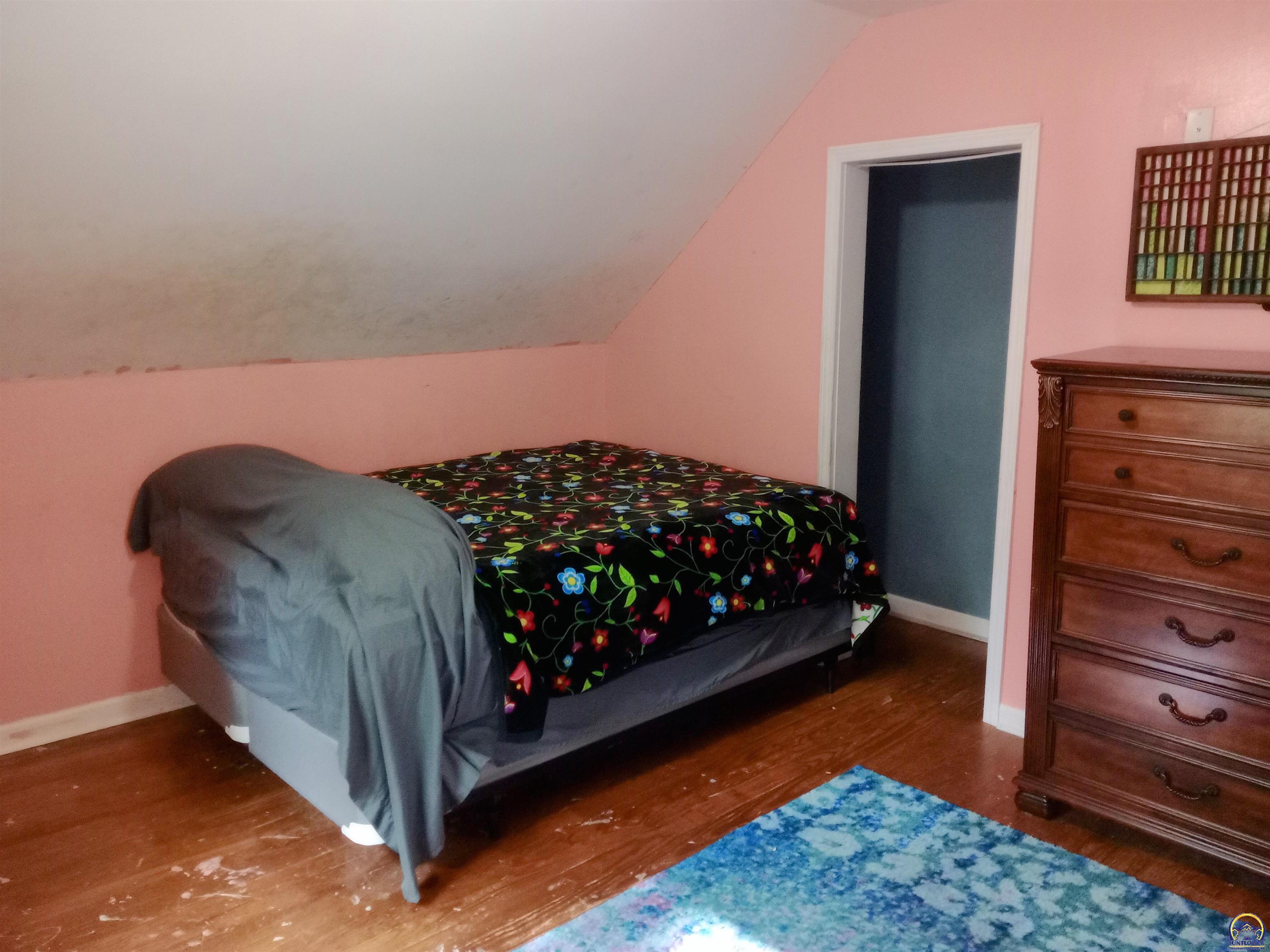 220 Northeast Lyman Road Topeka, KS 66608 - Photo 8 of 14