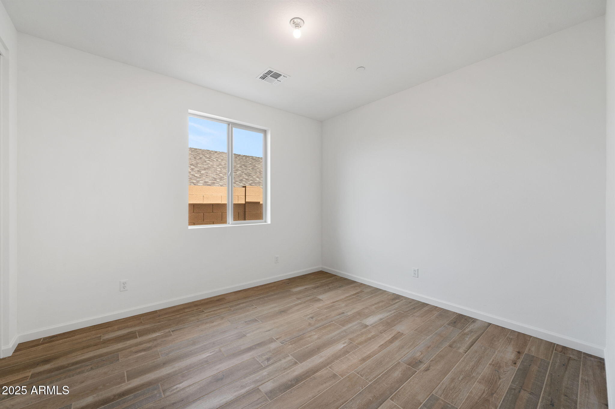 833 Eugene Road Clarkdale, AZ 86324 - Photo 18 of 24 24-Bedroom-3