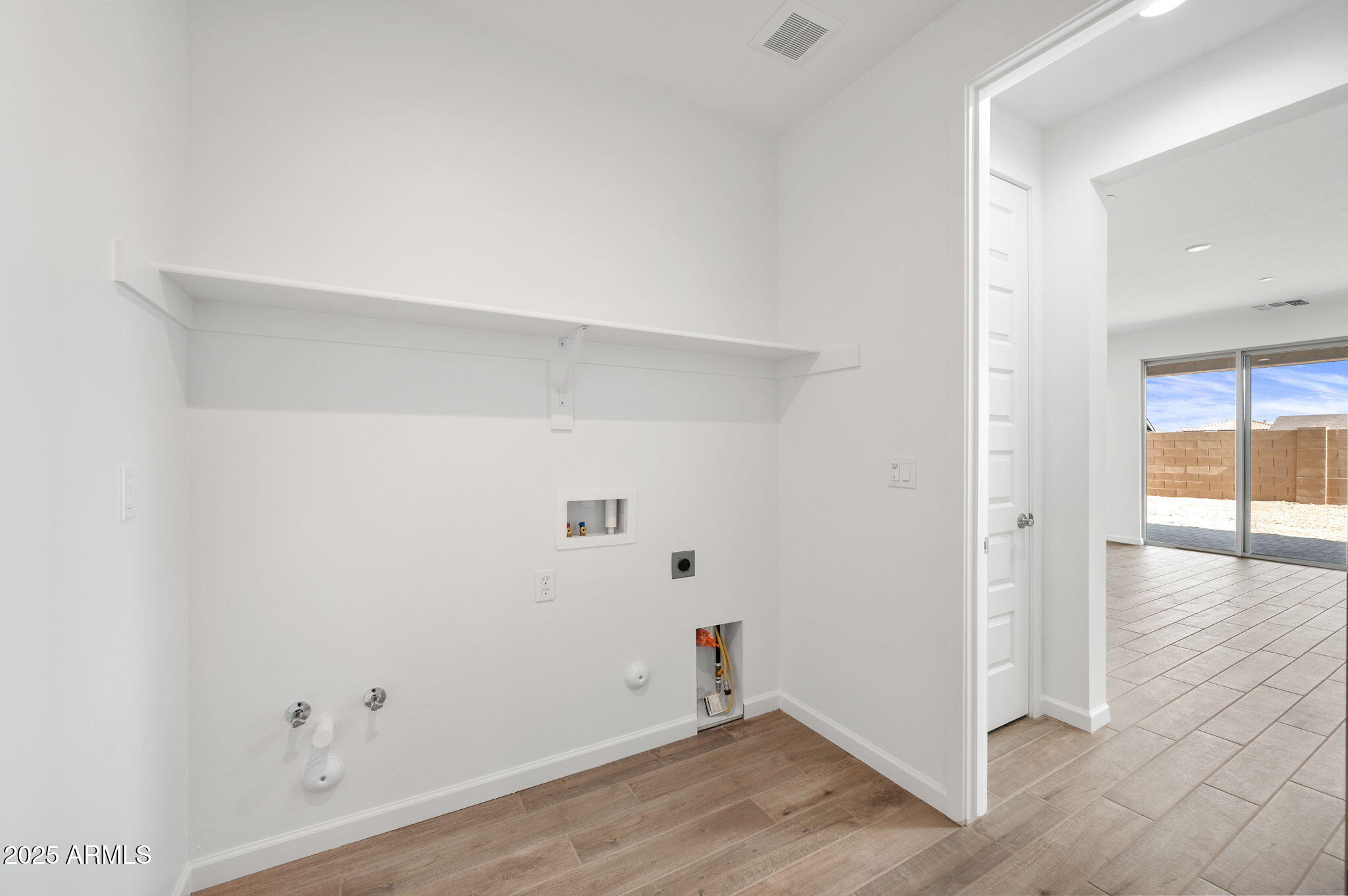 833 Eugene Road Clarkdale, AZ 86324 - Photo 22 of 24 28-Laundry-Room