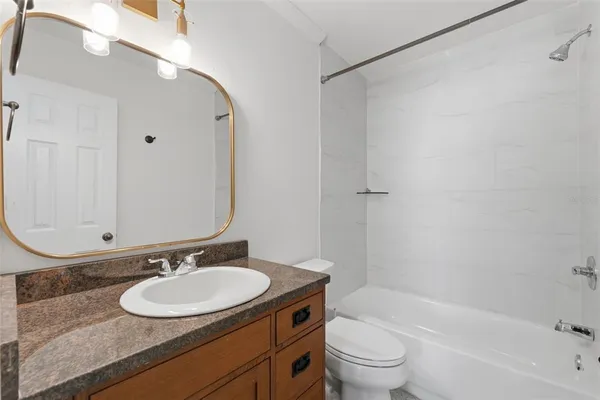 $2,890 | 7700 15th Way North, St. Petersburg, FL 33702