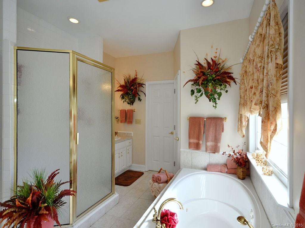104 Shallow View, Unit 2 Candler, NC 28715 - Photo 16 of 23 Gallery Image 16