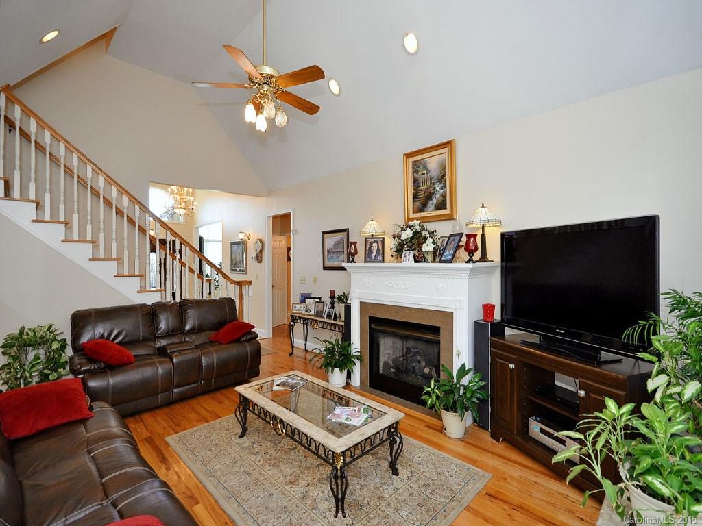 104 Shallow View, Unit 2 Candler, NC 28715 - Photo 8 of 23 Gallery Image 8