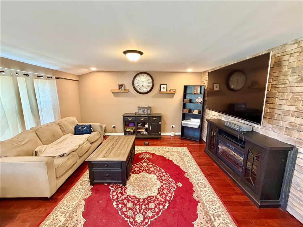 2674 Morgantown Road Uniontown, PA 15401 - Photo 13 of 26