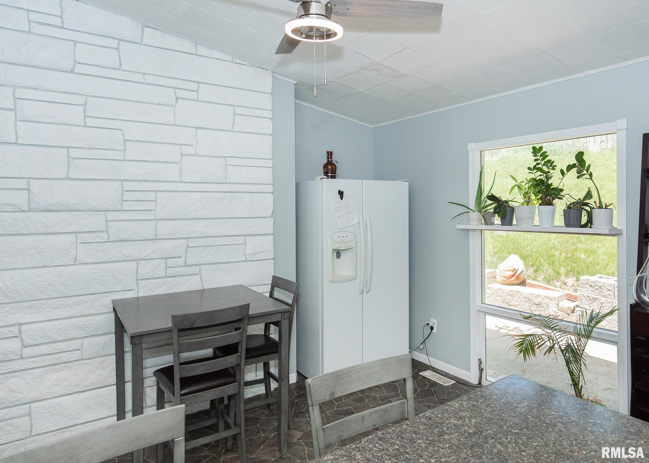 2230 Telegraph Road Davenport, IA 52804 - Photo 13 of 32 Gallery Image 13