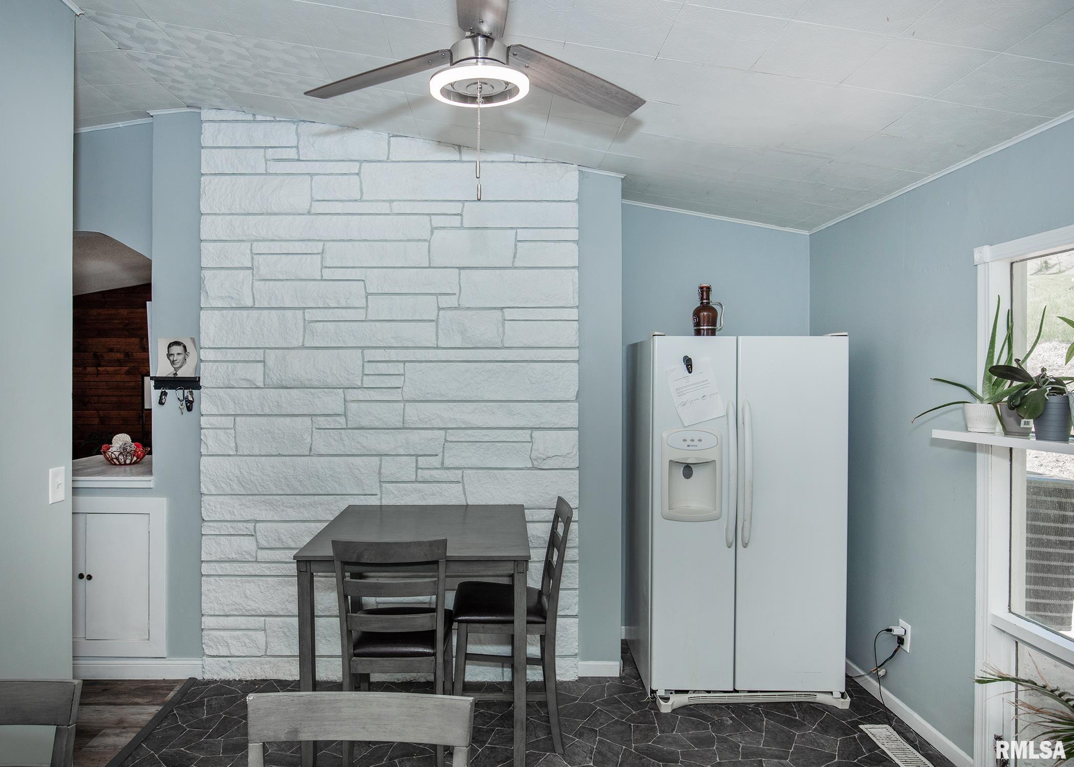 2230 Telegraph Road Davenport, IA 52804 - Photo 14 of 32 Gallery Image 14