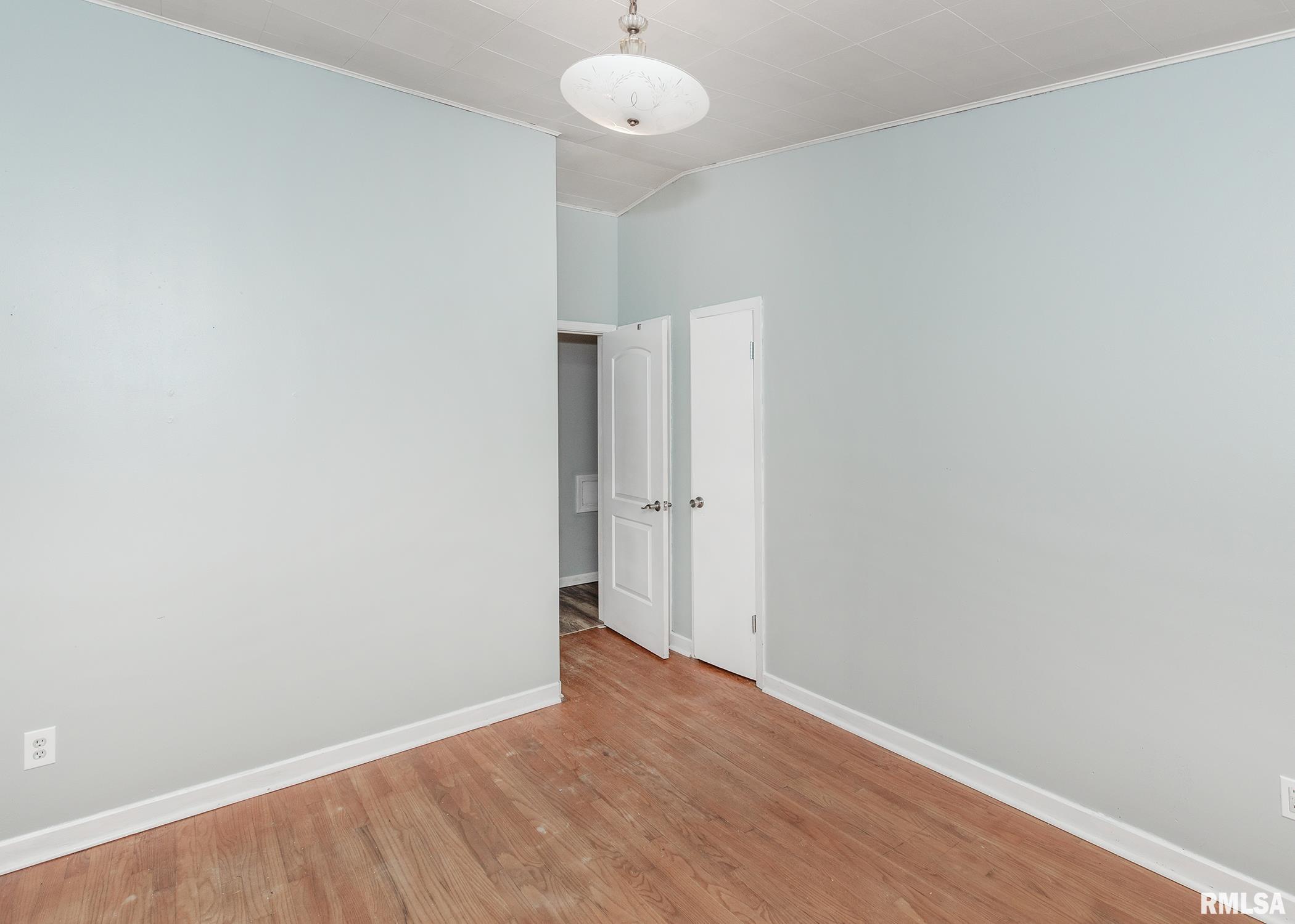 2230 Telegraph Road Davenport, IA 52804 - Photo 21 of 32 Gallery Image 21