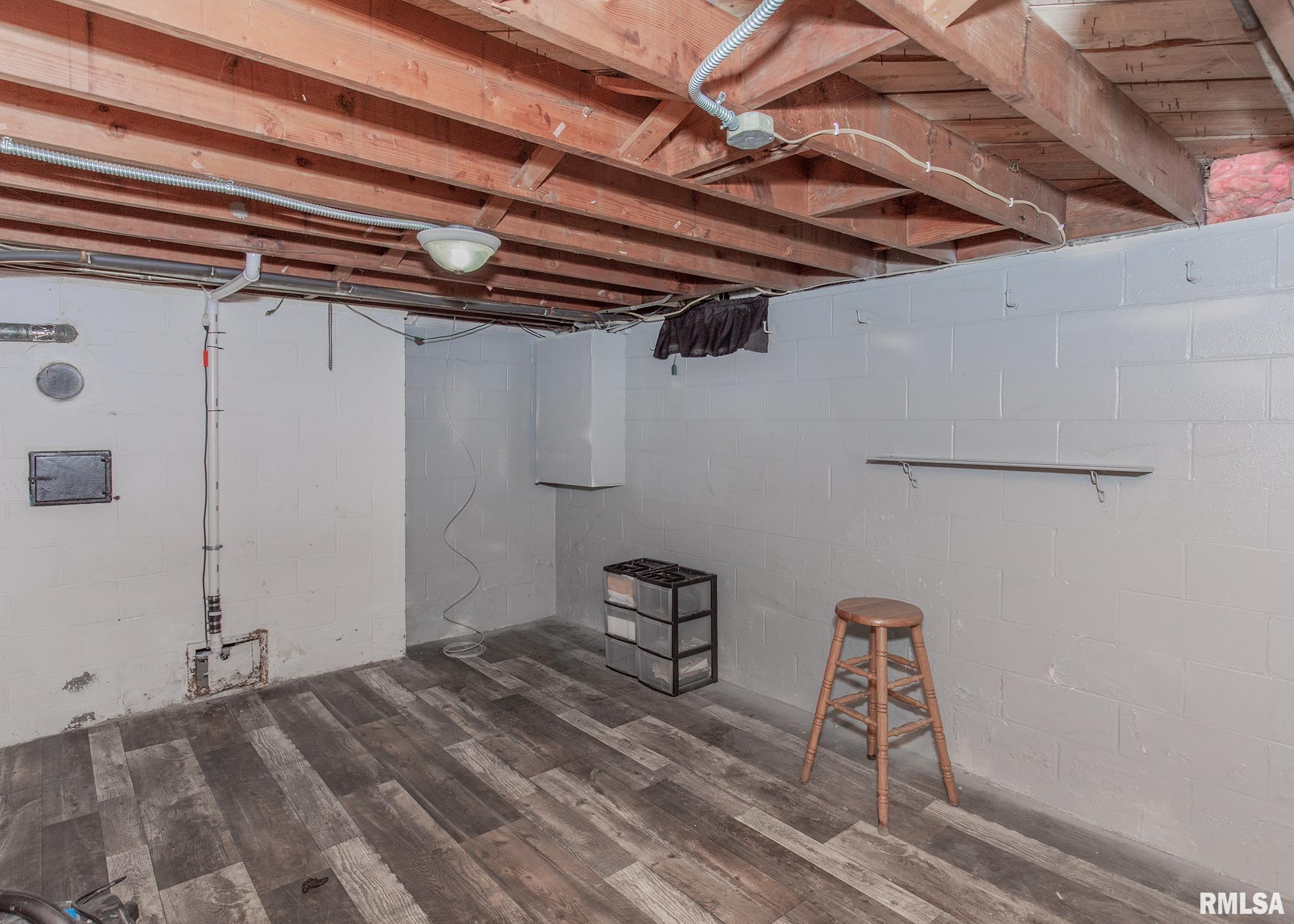 2230 Telegraph Road Davenport, IA 52804 - Photo 24 of 32 Gallery Image 24