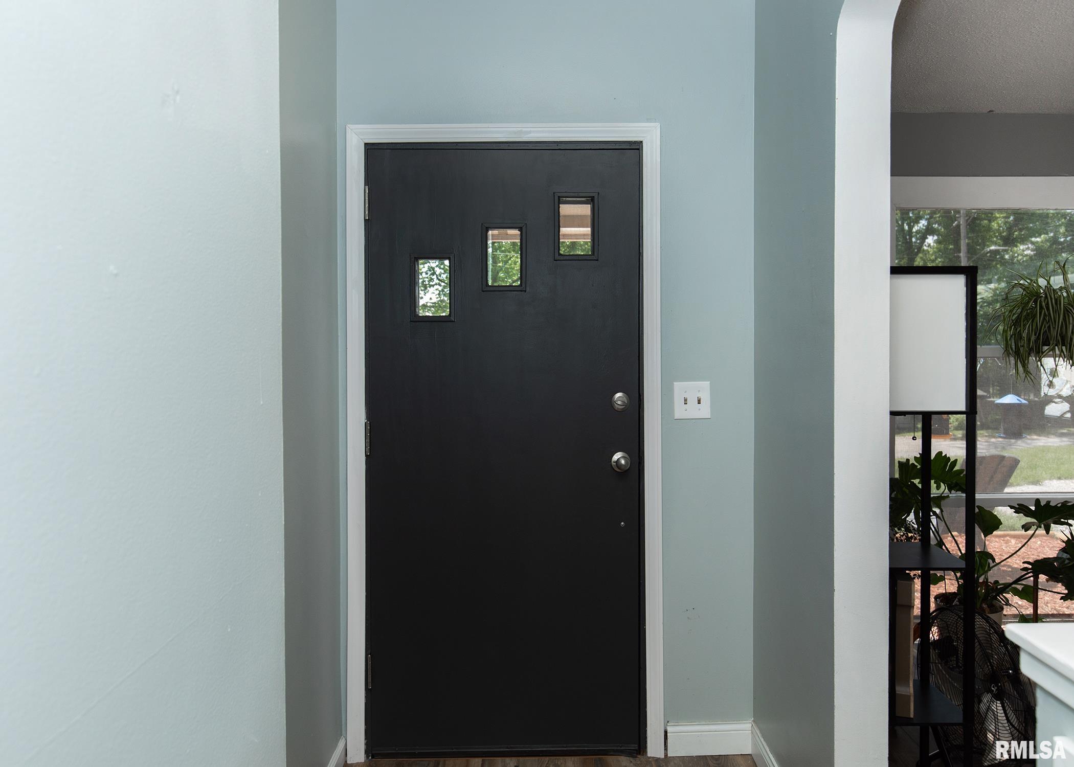 2230 Telegraph Road Davenport, IA 52804 - Photo 8 of 32 Gallery Image 8