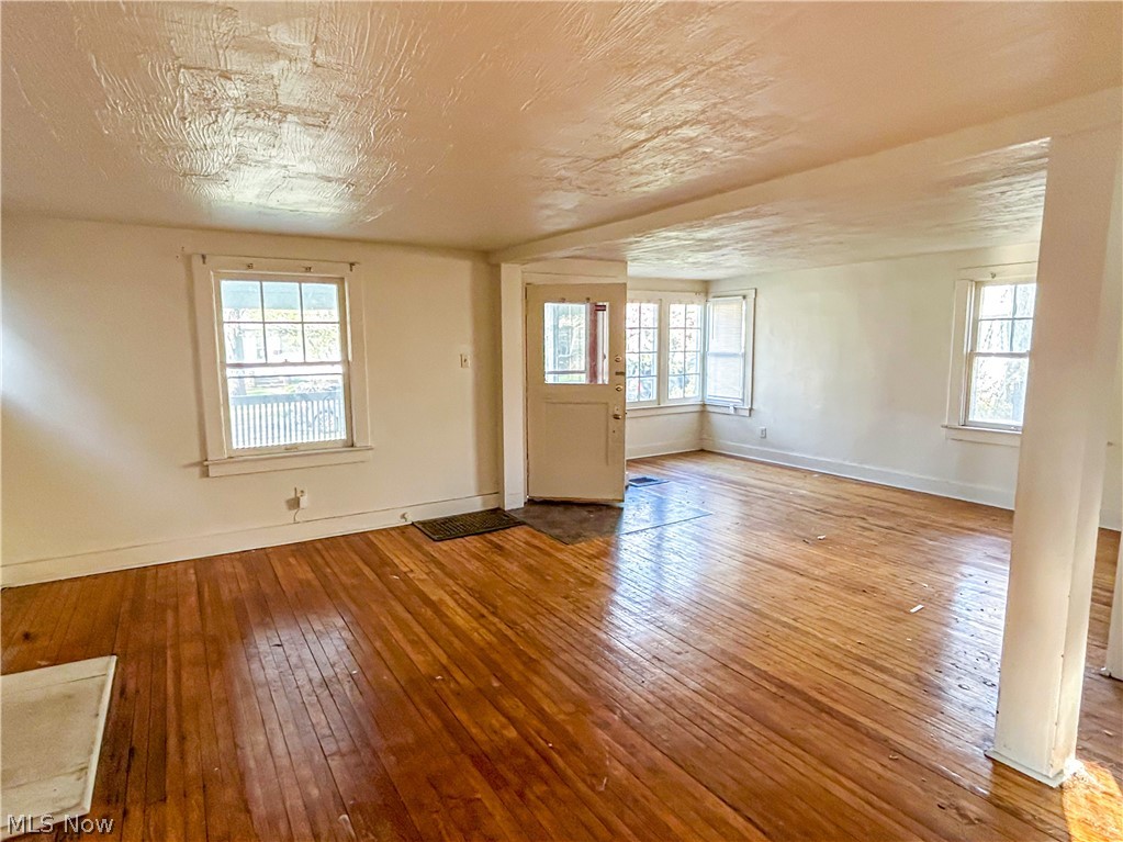 18104 Landseer Road Cleveland, OH 44119 - Photo 8 of 33 Gallery Image 8
