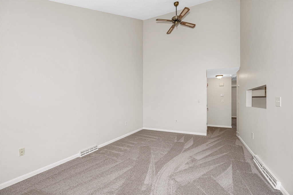 241 Broadway Road, Unit 50 Dracut, MA 01826 - Photo 4 of 36