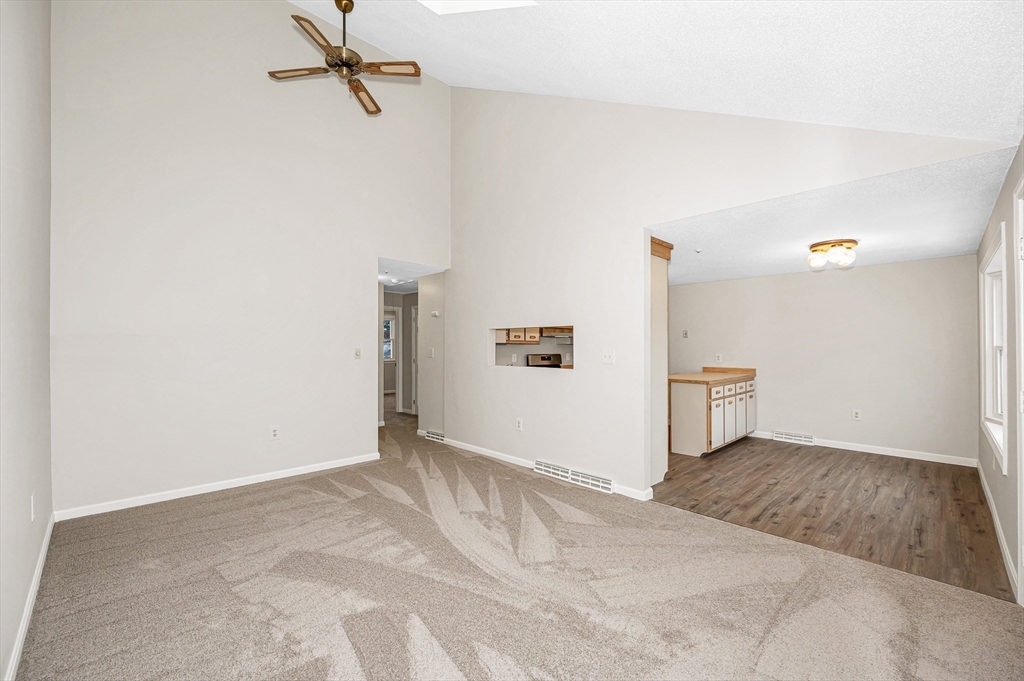 241 Broadway Road, Unit 50 Dracut, MA 01826 - Photo 5 of 36