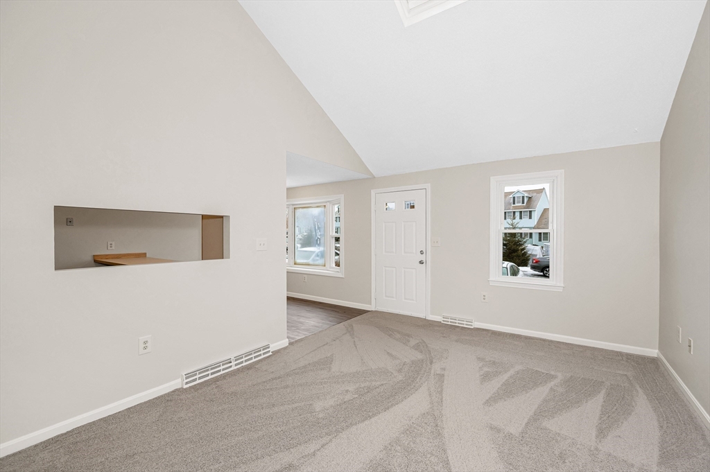 241 Broadway Road, Unit 50 Dracut, MA 01826 - Photo 8 of 36