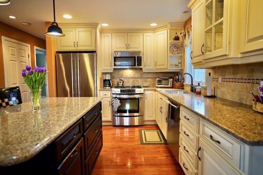 23 Appleby Road Salem, MA 01970 - Photo 6 of 41 Gallery Image 6