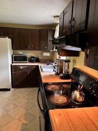 57 Summer Road Berlin, MA 01503 - Photo 12 of 22 Gallery Image 12
