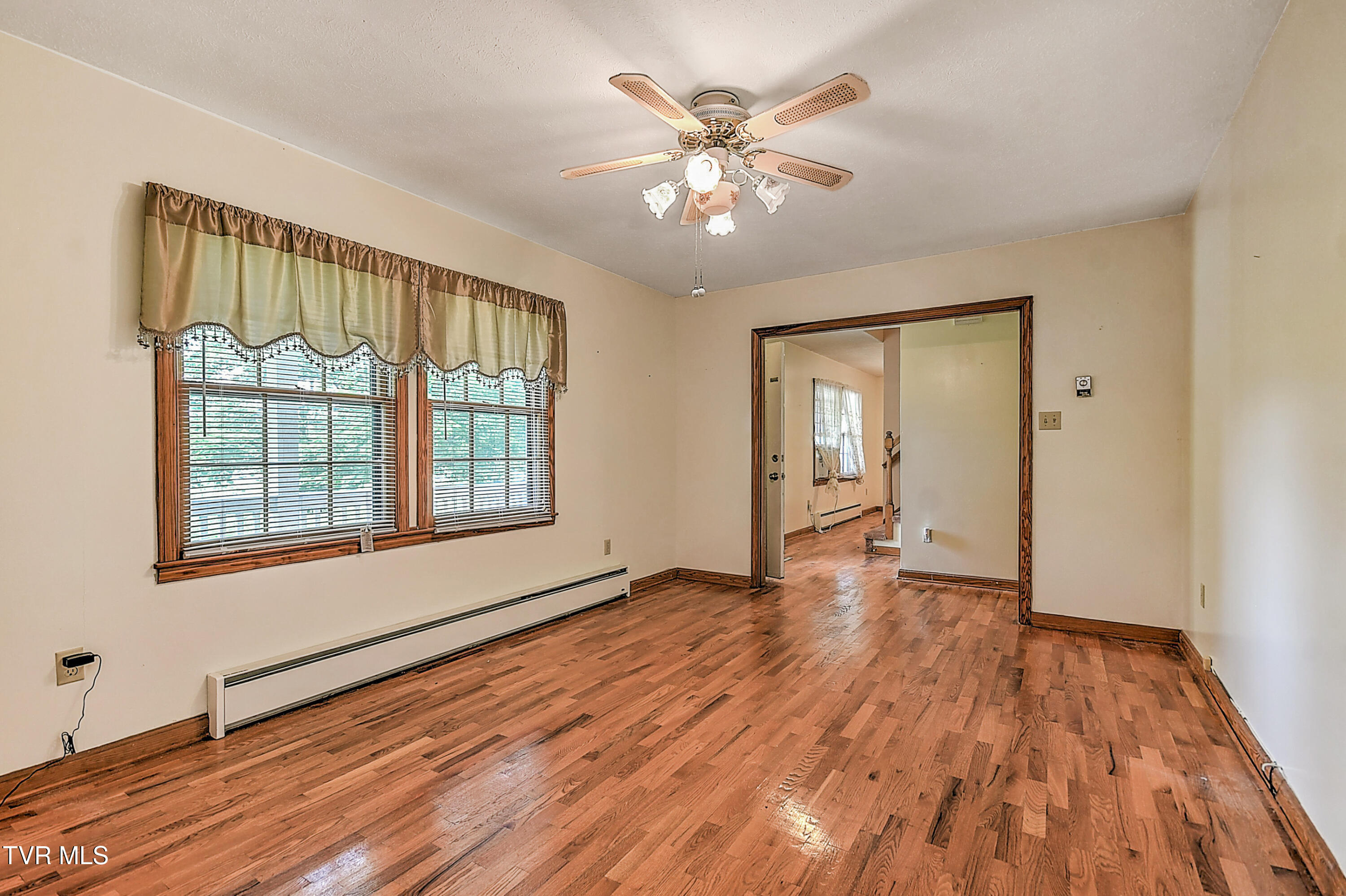 700 Painter Creek Road Bristol, TN 37620 - Photo 15 of 51 700 Painter Creek KB-18