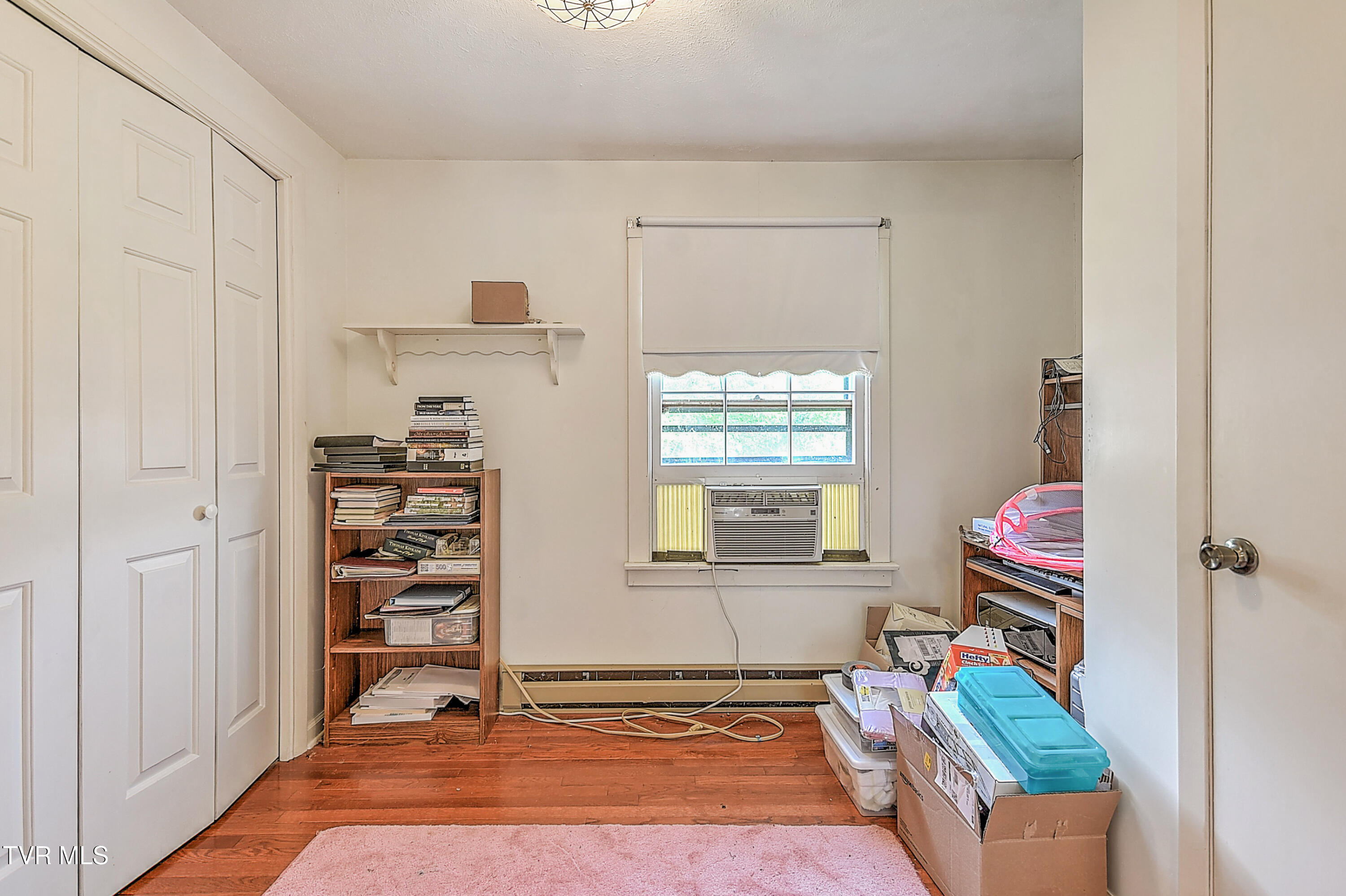 700 Painter Creek Road Bristol, TN 37620 - Photo 37 of 51 700 Painter Creek KB-42