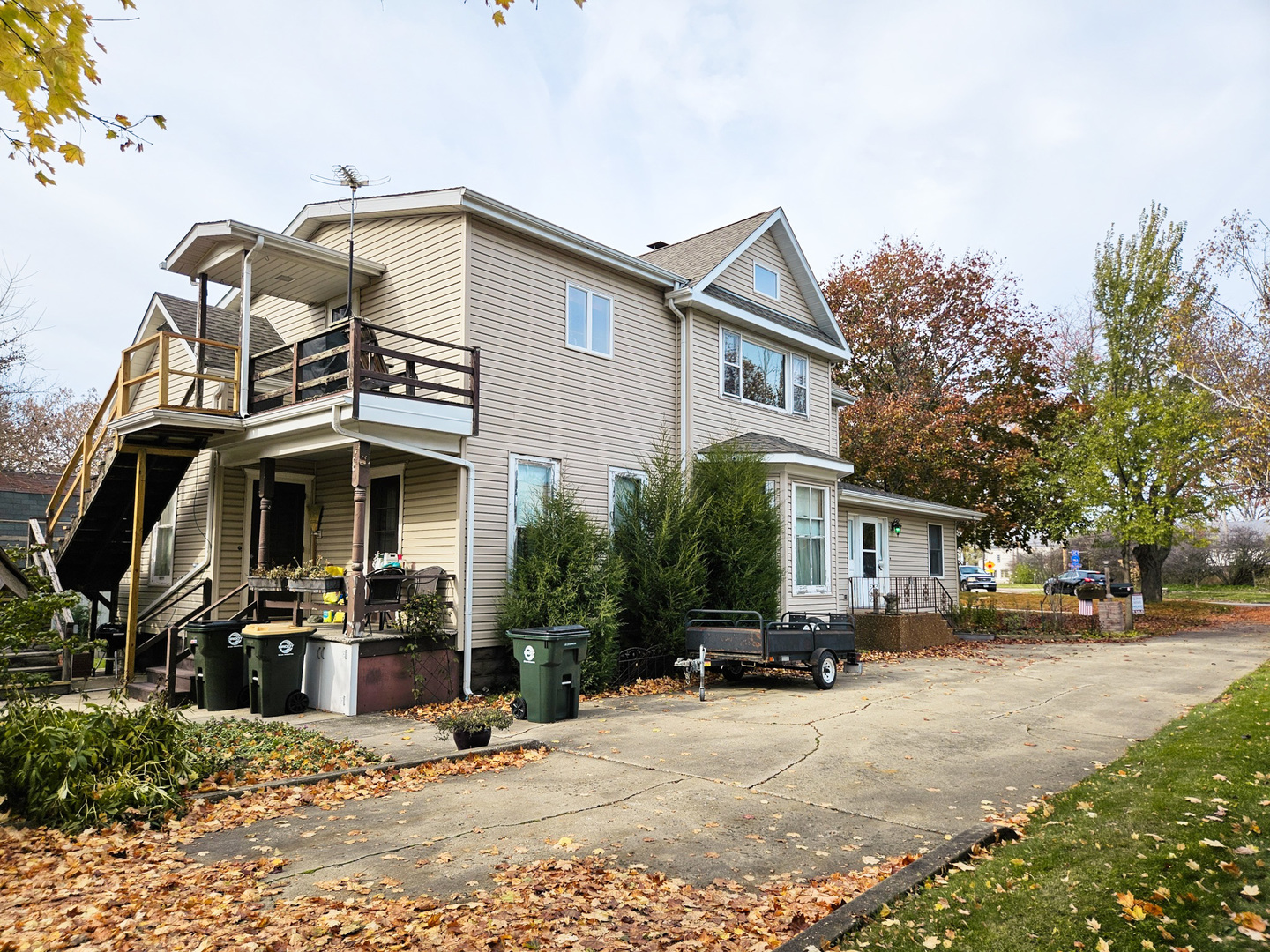 313 West Nippersink Road Round Lake, IL 60073 - Photo 3 of 53 Gallery Image 3