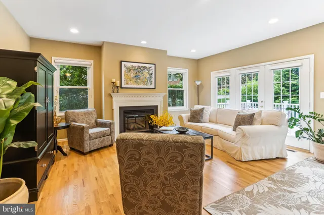 $999,900 | 10801 Torrance Drive, Kensington, MD 20895