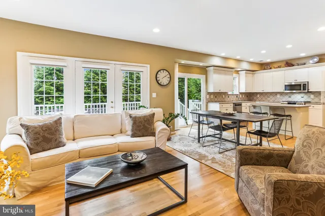 $999,900 | 10801 Torrance Drive, Kensington, MD 20895