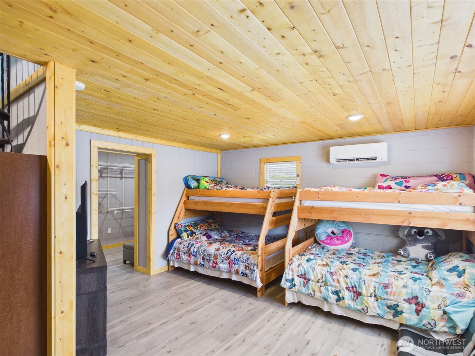 6 Marions Cove Road Republic, WA 99166 - Photo 12 of 33 a play room with toys
