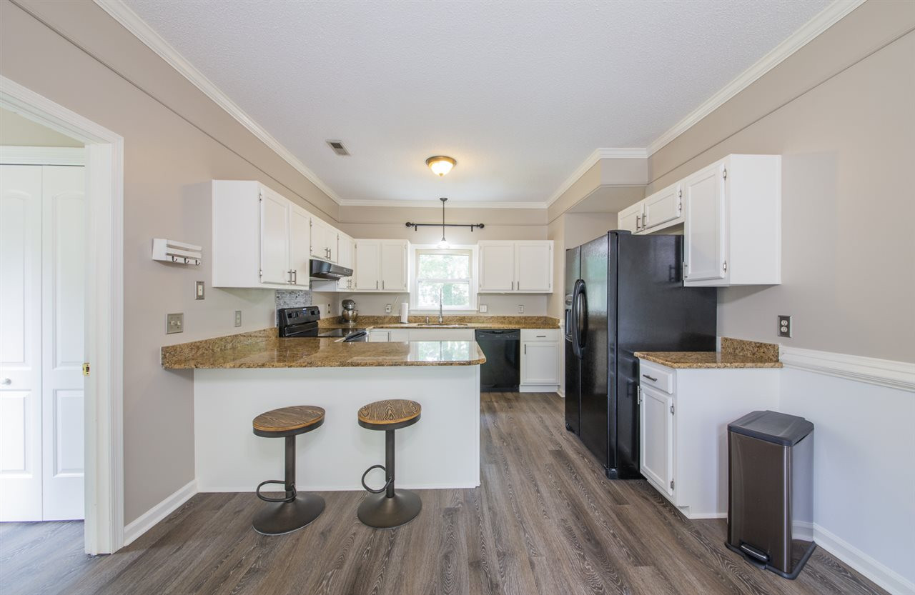 11904 North Exeter Way Raleigh, NC 27613 - Photo 3 of 19 Photo 3