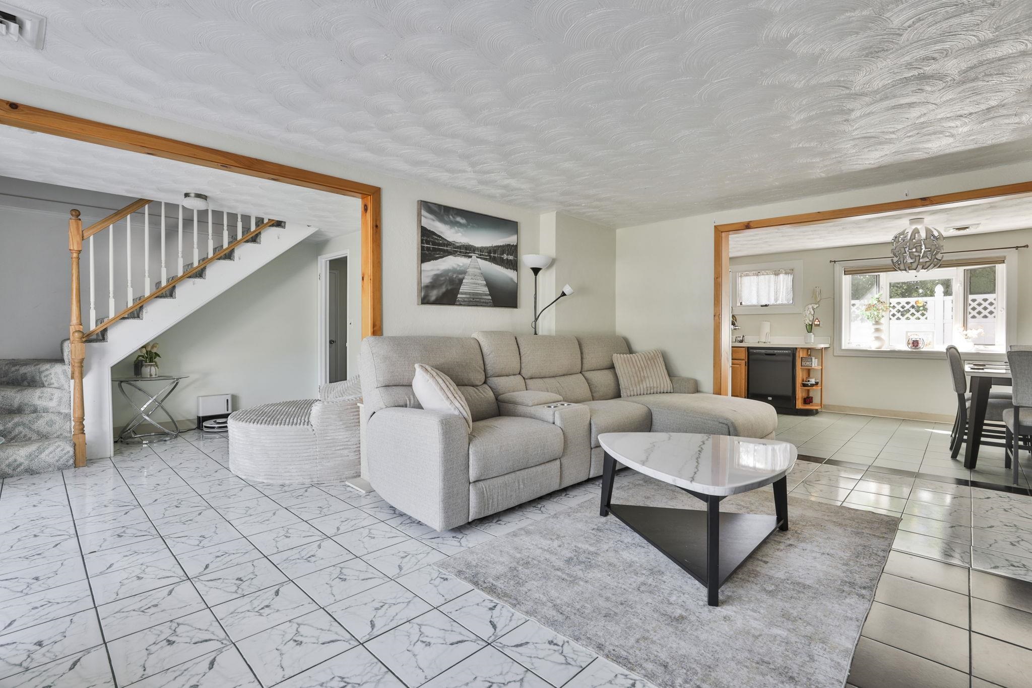 13 Irving Street Salem, NH 03079 - Photo 11 of 33