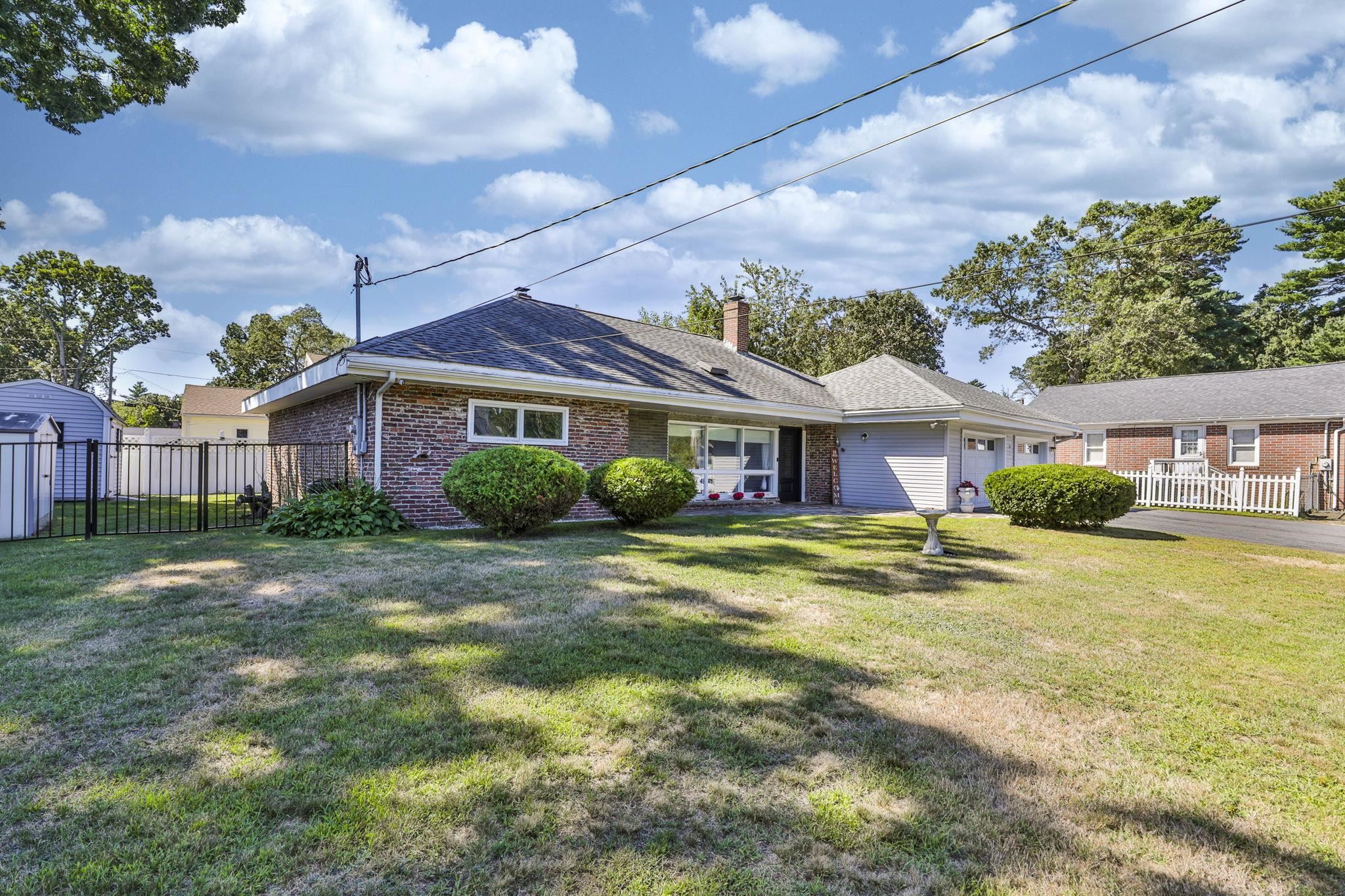 13 Irving Street Salem, NH 03079 - Photo 3 of 33