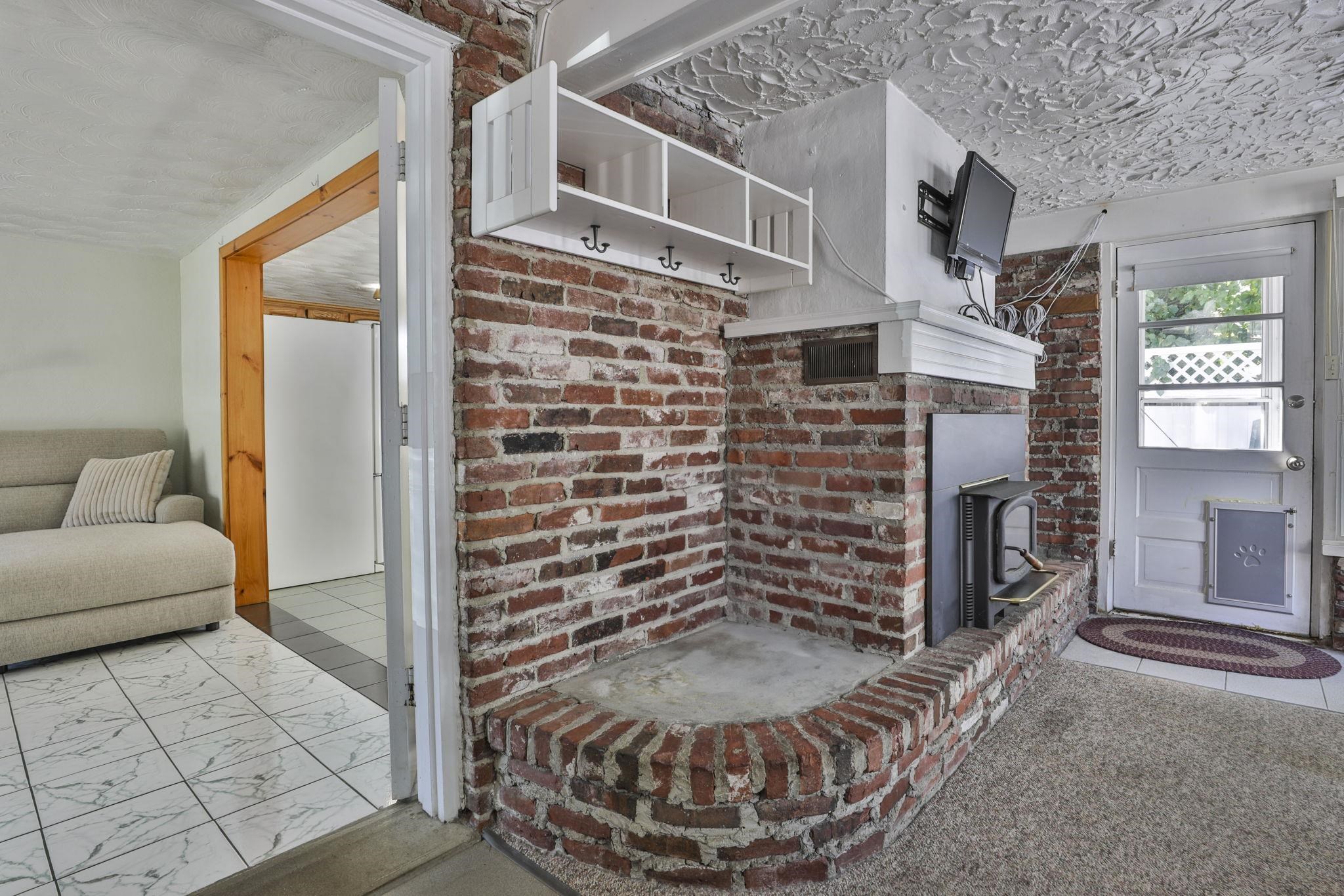 13 Irving Street Salem, NH 03079 - Photo 31 of 33