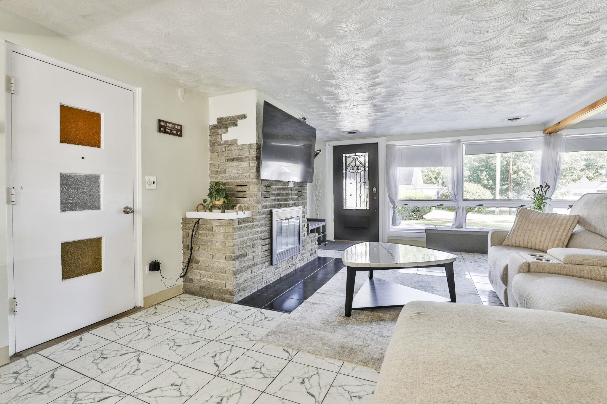 13 Irving Street Salem, NH 03079 - Photo 8 of 33