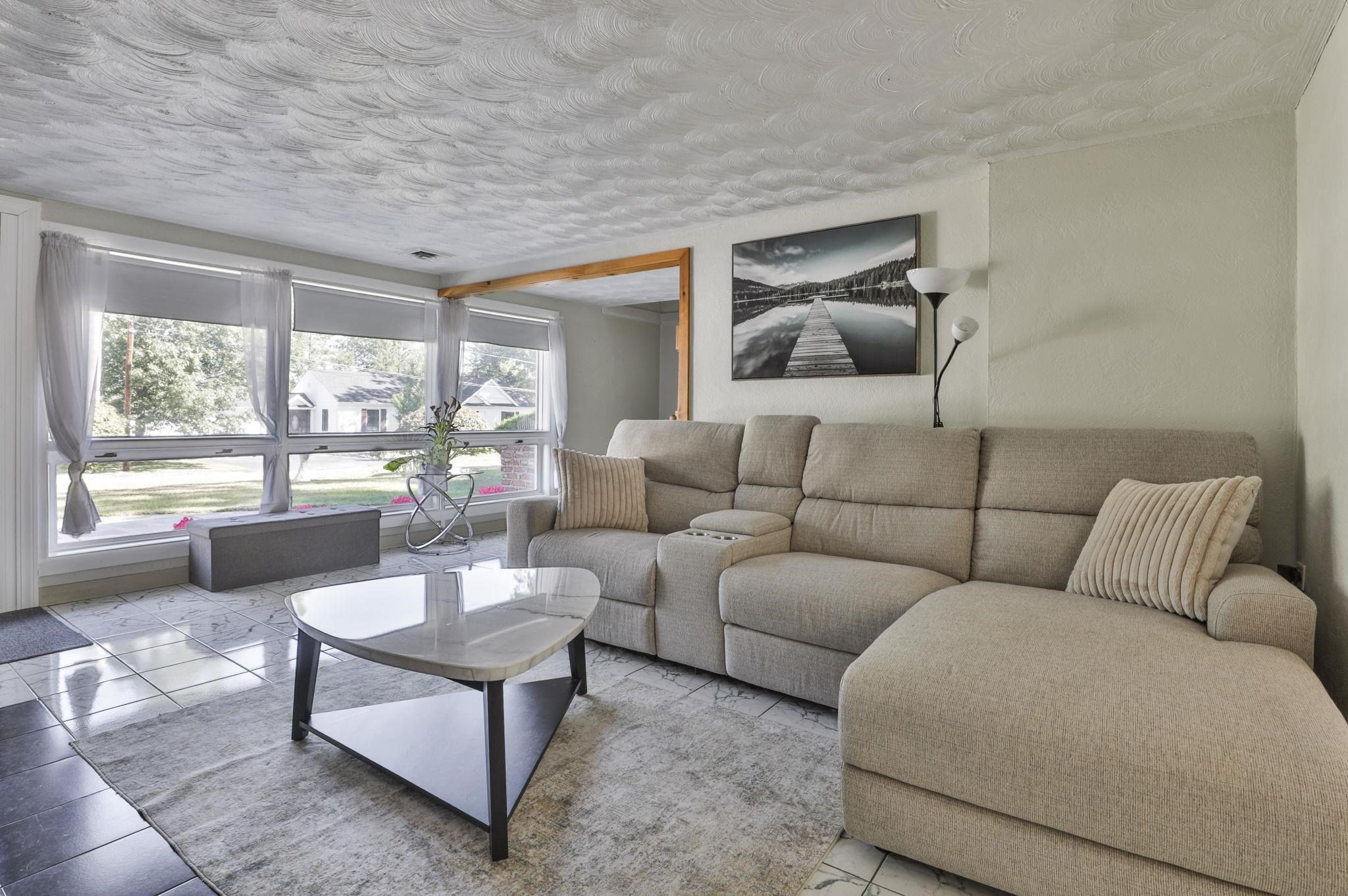 13 Irving Street Salem, NH 03079 - Photo 9 of 33