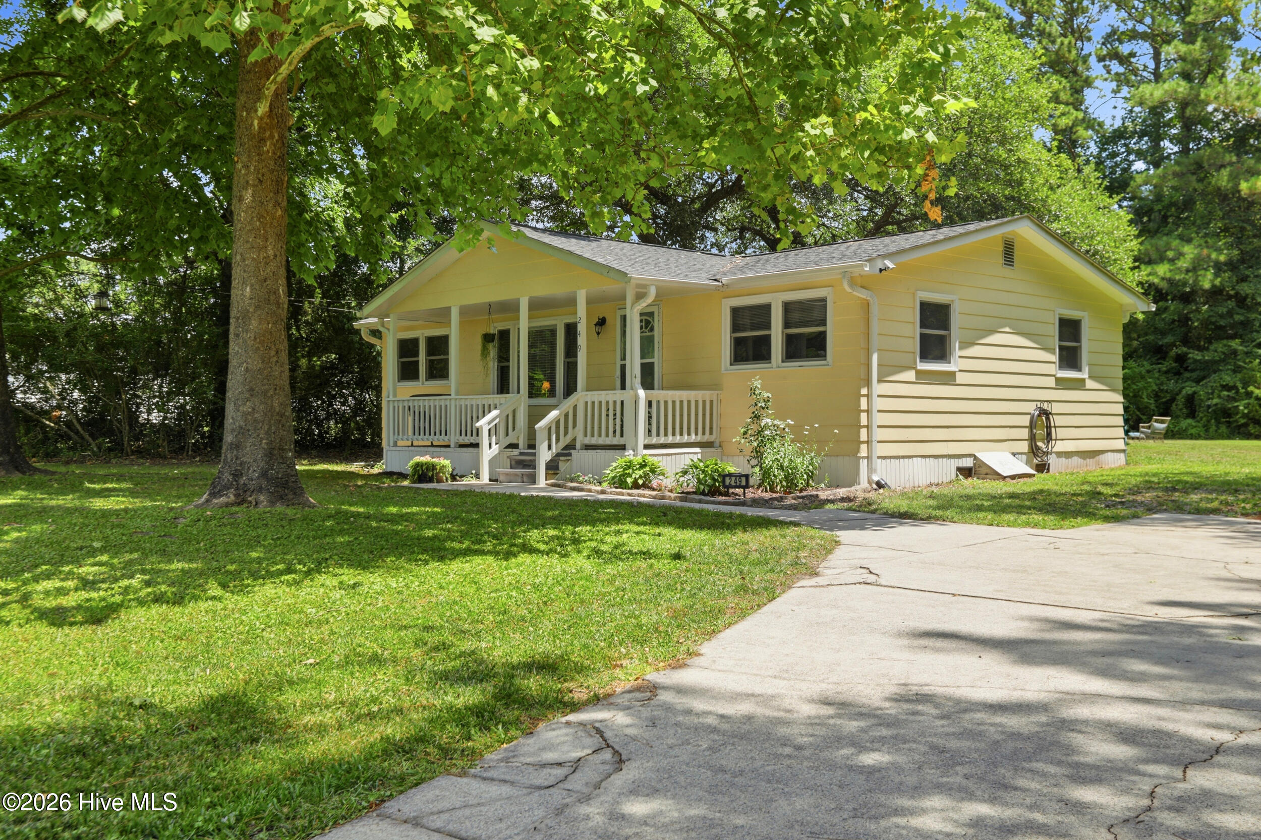 249 Ernest Gurganus Road Jacksonville, NC 28540 - Photo 2 of 51
