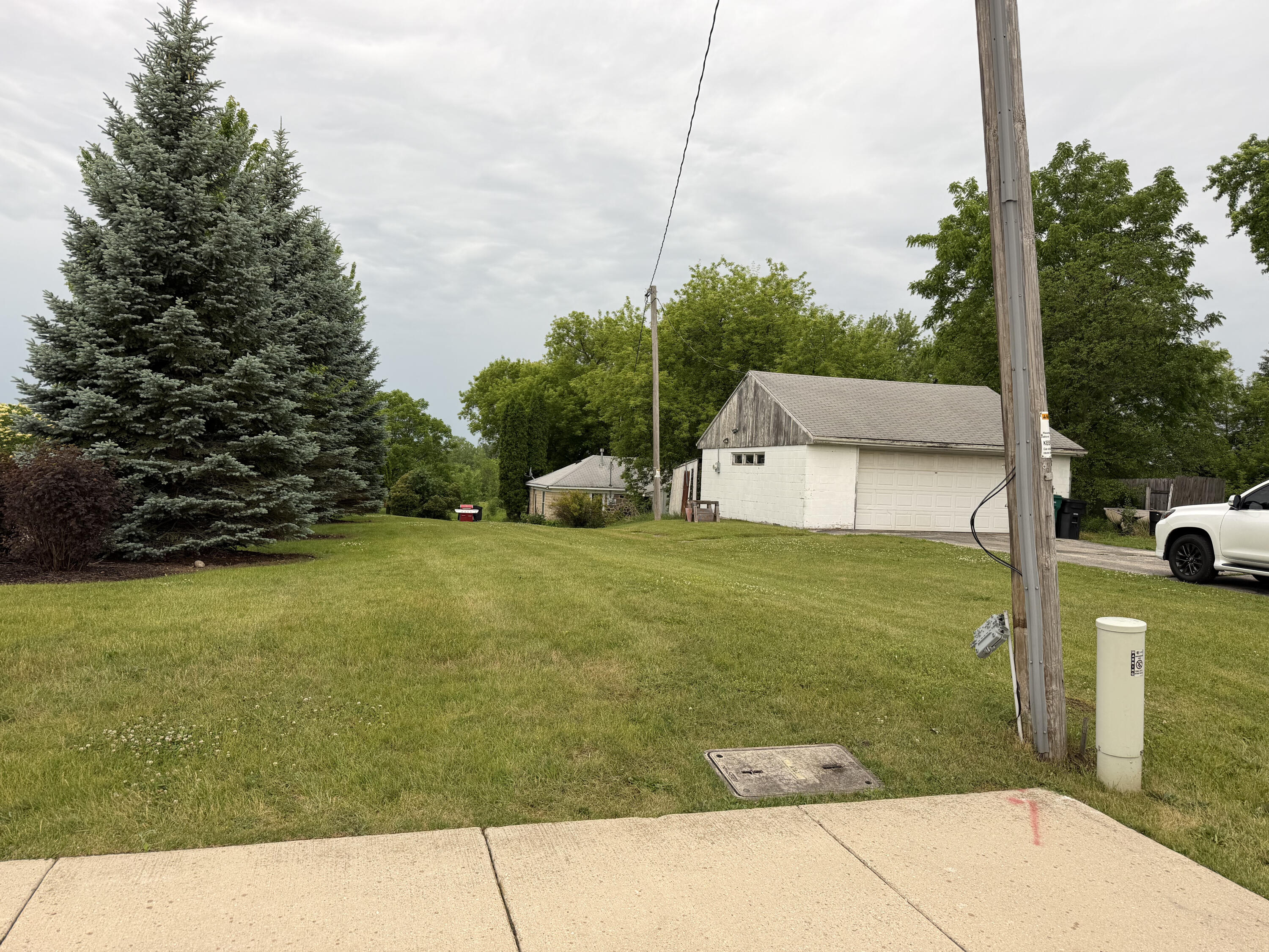 W140N5683 Lilly Road Menomonee Falls, WI 53051 - Photo 3 of 6 Vacant land
