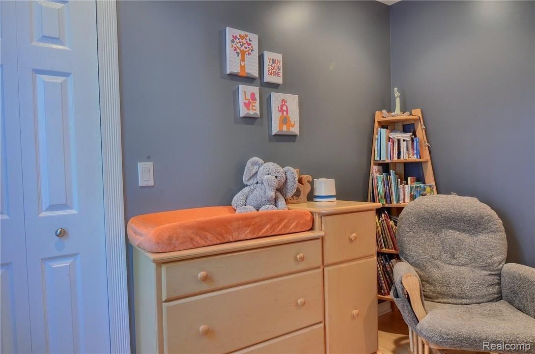 3364 Frembes Road Waterford, MI 48329 - Photo 22 of 25 2nd_Bedroom_2nd_View.jpg