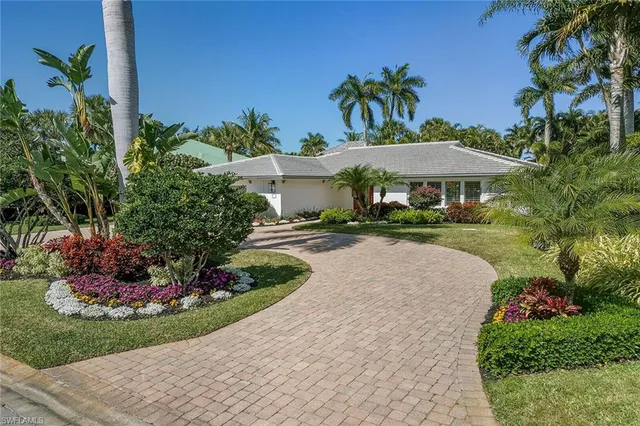 $2,600,000 | 517 Turtle Hatch Lane, Naples, FL 34103