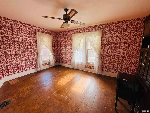 $325,000 | 10120 East 2250th Street, Adair, IL 61411